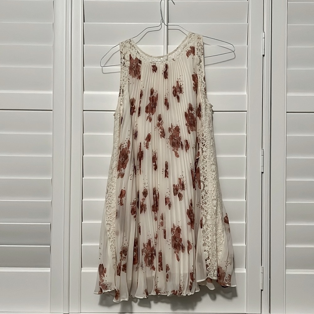 Free people ruffled dress. XS